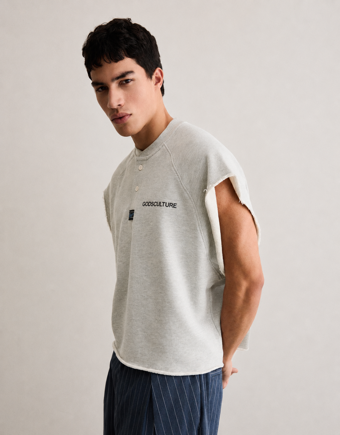 GODSCULTURE Raw Edge Sleeveless Henley