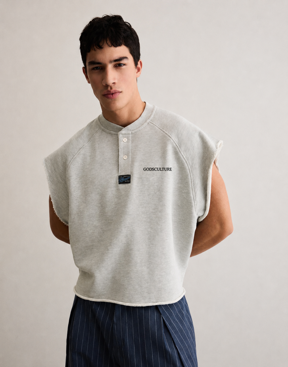 GODSCULTURE Raw Edge Sleeveless Henley